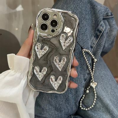 Capa Plated Pleated Love Eletrodepositada para Celular Apple 17 Promax Corda Portátil para iPhone 16 Silicone Epóxi Anti-queda