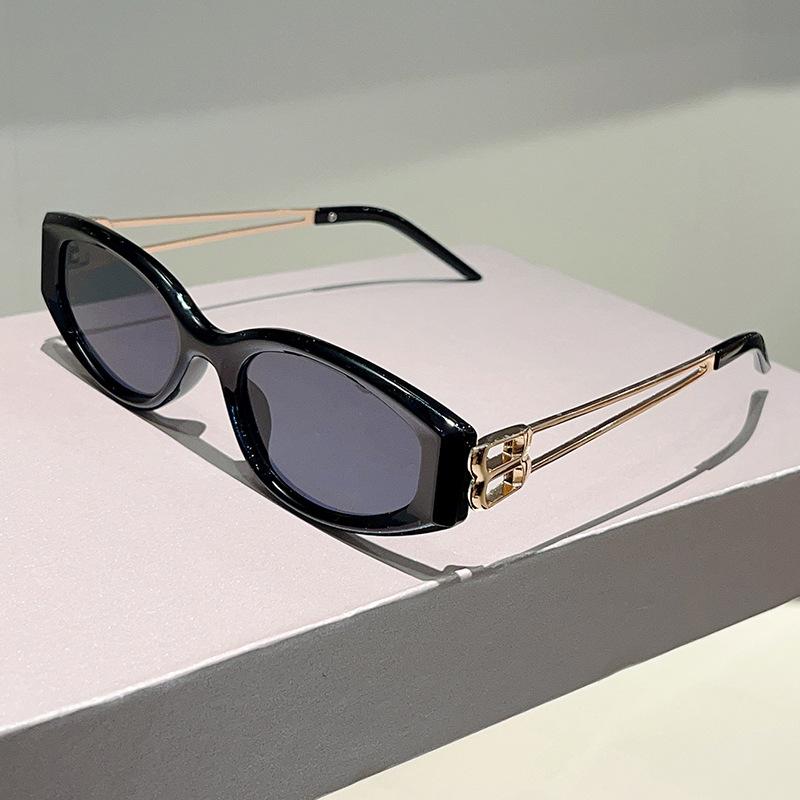 

Сексуальные Солнцезащитные Очки Дизайнерского Люксового Бренда Кошачий Глаз Женские Для Мужчин Ретро Панк Солнечные Очки Популярные Классические Металлические Полые Линзы UV400 As the photo