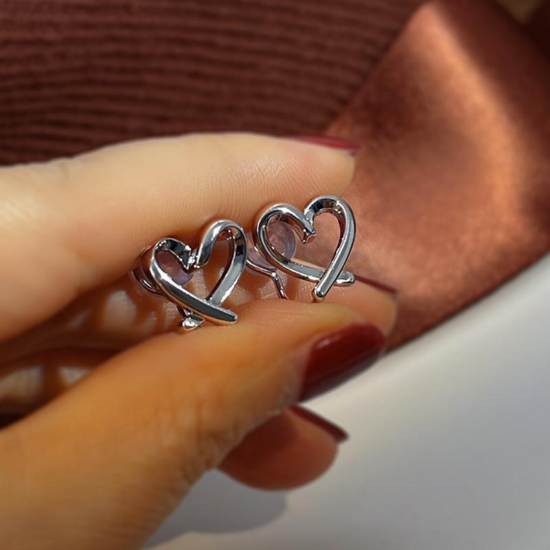 Fashion Simple Irregular Heart Ear Clips Women Girls No-Piercing Silicone Ear Stud Earrings Korean Earring Party Jewelry Gifts