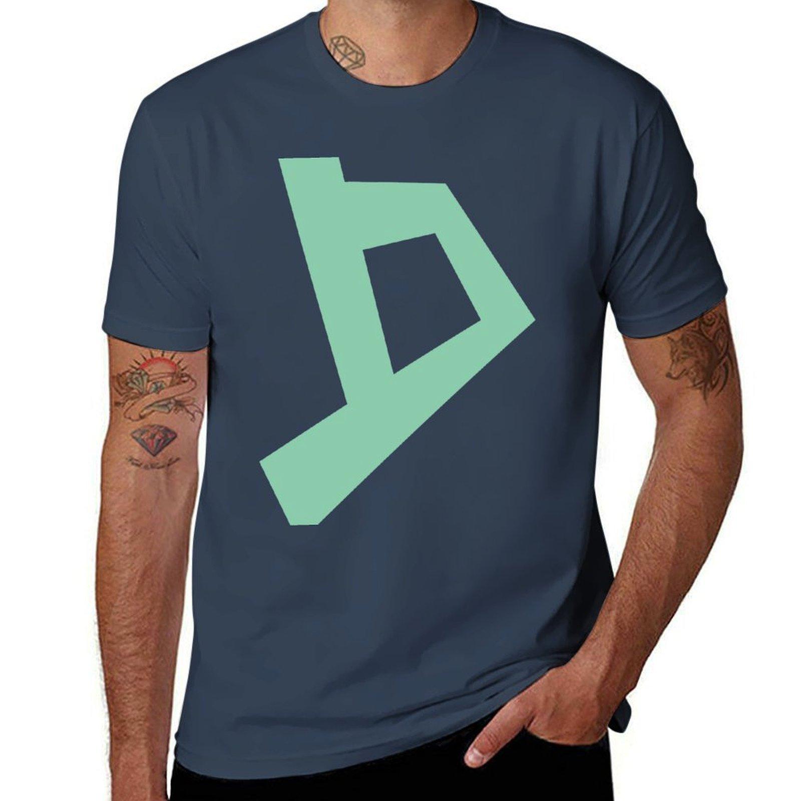Yuma Tsukumo Duel shirt TShirt Holiday Party Tee Shirt S