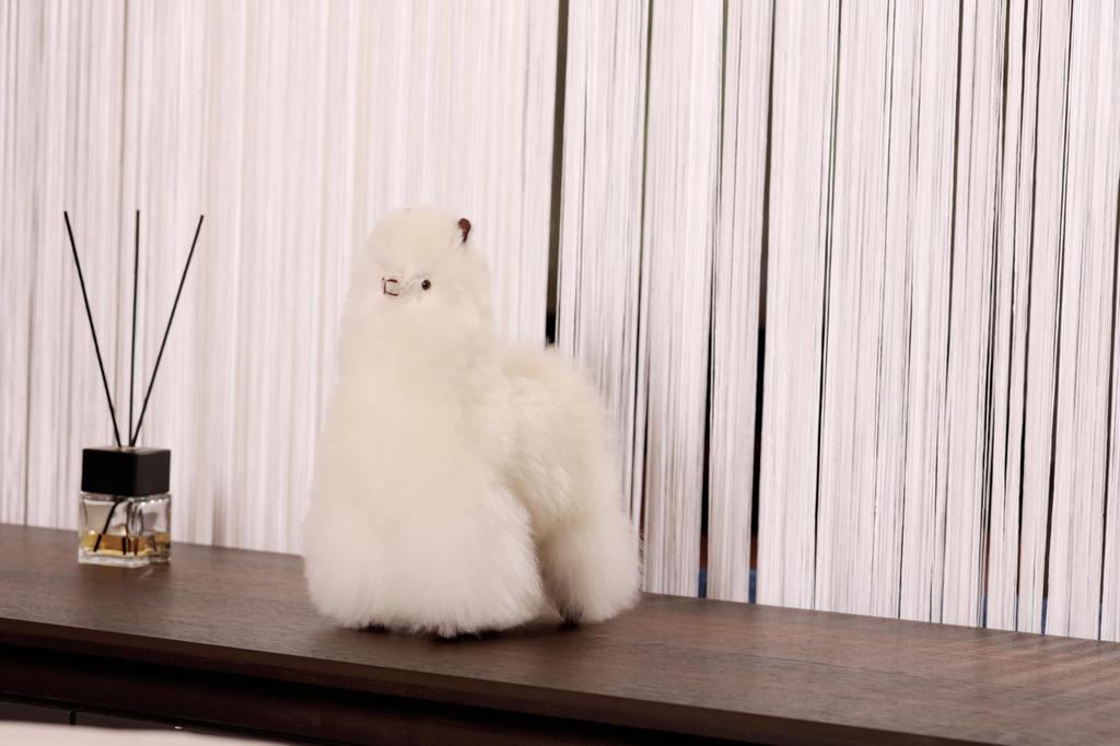 INJOI Plush Alpaca, Soft and Fluffy, Handmade, Rare, Natural Alpaca Fur, Perfect Gift for Anniversaries and Special Occasions (30cm, White, A1007)