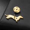 Dackel Hunde Broschen Pins Edelstahl Hohl Ausgeschnittenes Herz Wursthund Revers Pin Schmuck Welpe Haustierliebhaber Geschenke für Hundemamas Papas