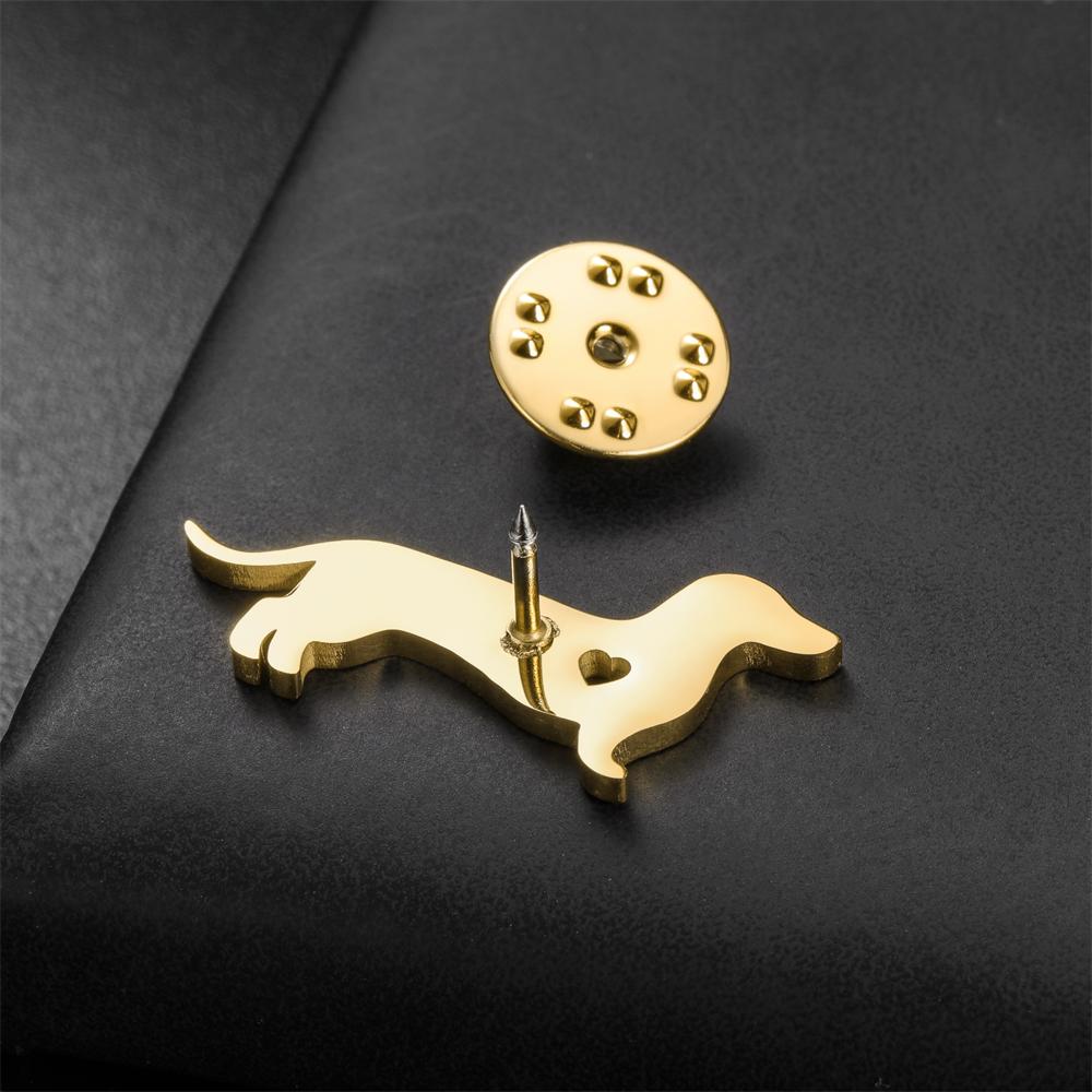 Dackel Hunde Broschen Pins Edelstahl Hohl Ausgeschnittenes Herz Wursthund Revers Pin Schmuck Welpe Haustierliebhaber Geschenke für Hundemamas Papas