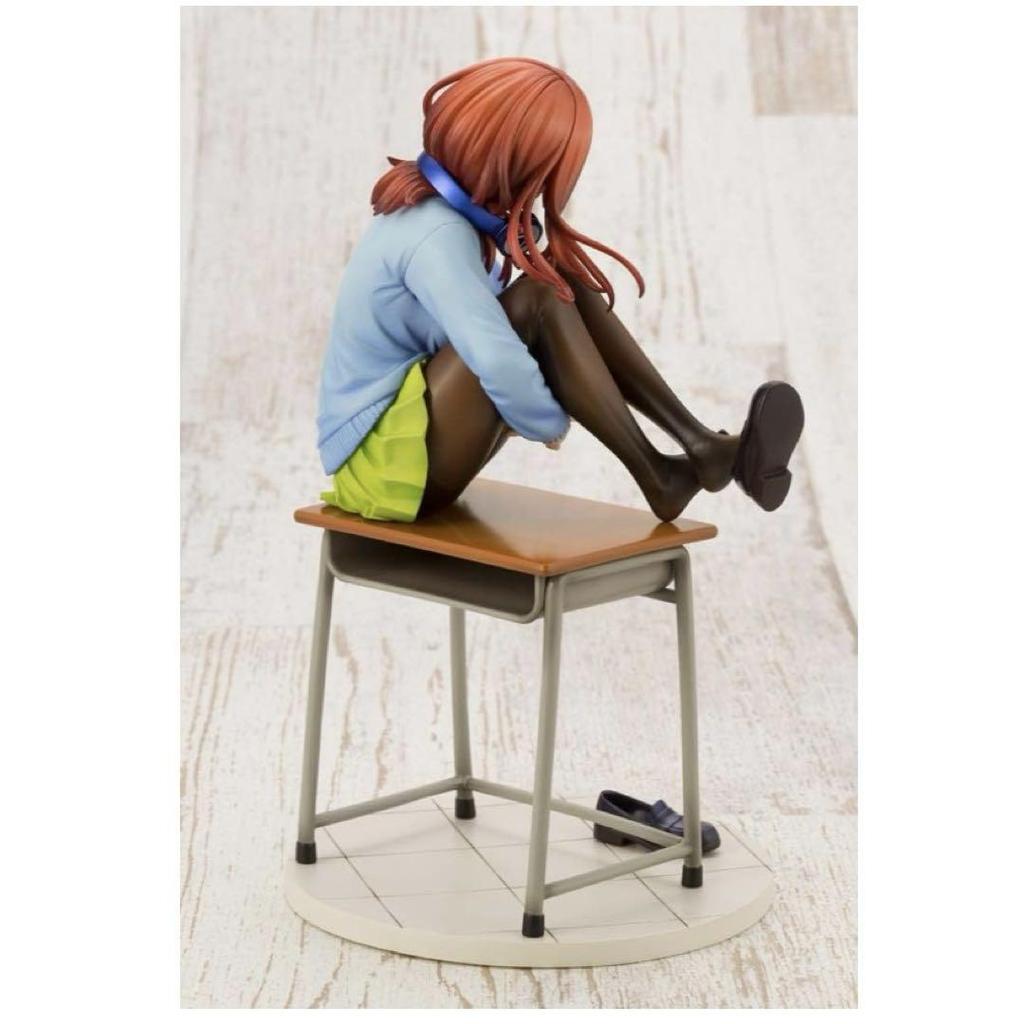 [USED] The Quintessential Quintuplets Nakano Miku Figure