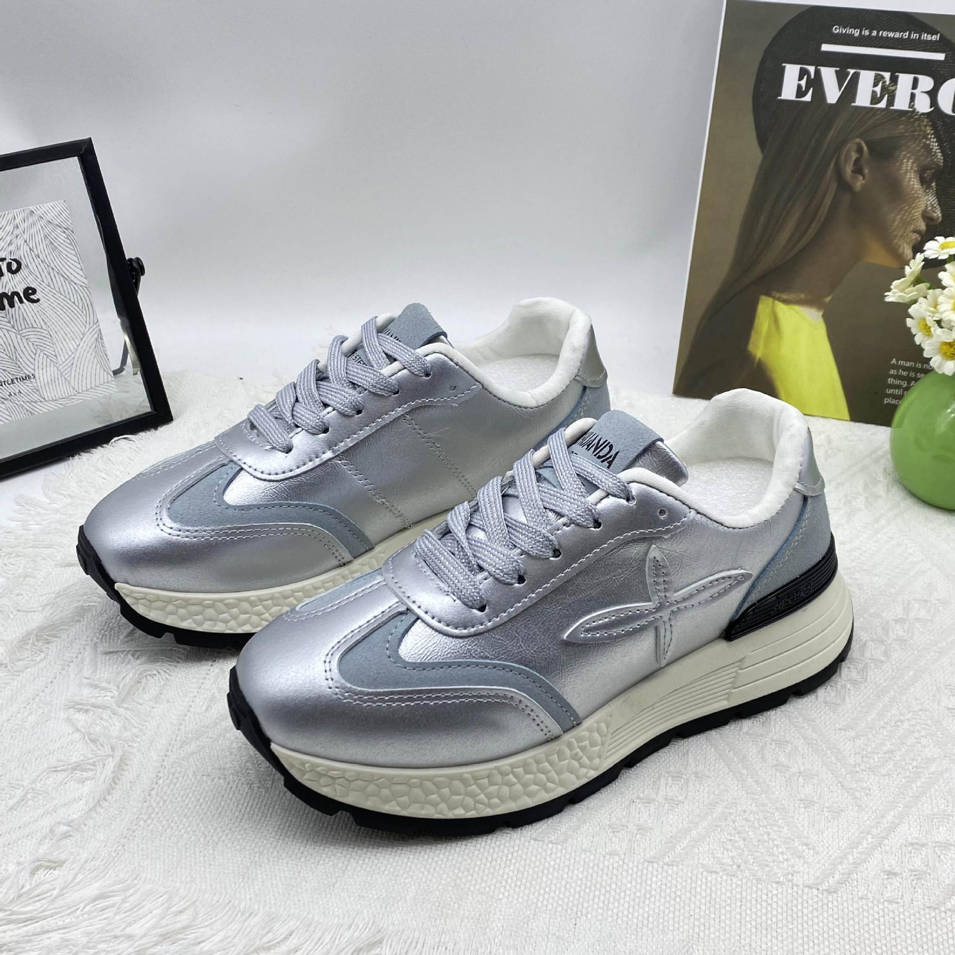 

Forrest Gump повседневные универсальные кроссовки увеличивающие рост одинарные туфли весна-лето 2025 новые оригинальные нишевые на толстой подошве легкие маленькие белые 35 серебряный