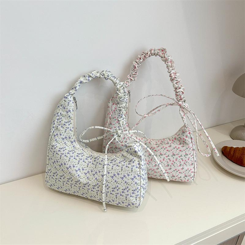 Geantă de umăr cu capacitate mare pentru femei, vară populară, cu flori, subraț, geantă de navetă, versatilă, plisată, geantă de mână