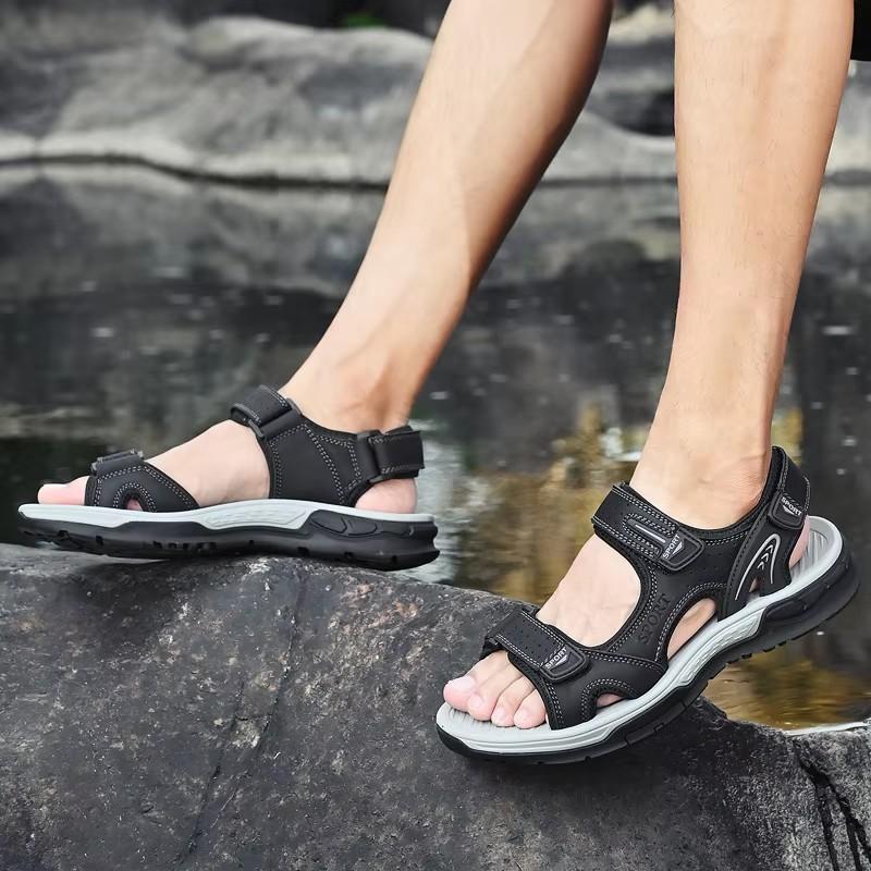 Men's Genuine Leather Sandals Brand Men Beach Sandal Summer Outdoor Casual Lightweight Sandal Fashion Sneakers Large Size 38-46
