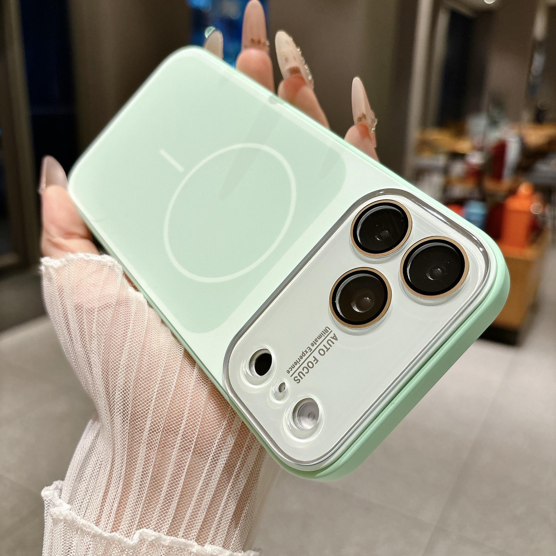 

Large Dual-Color Silicone Magnetic Phone Case for iPhone 17/16 Pro Max - Drop-Proof Protective Cover 16 Pro