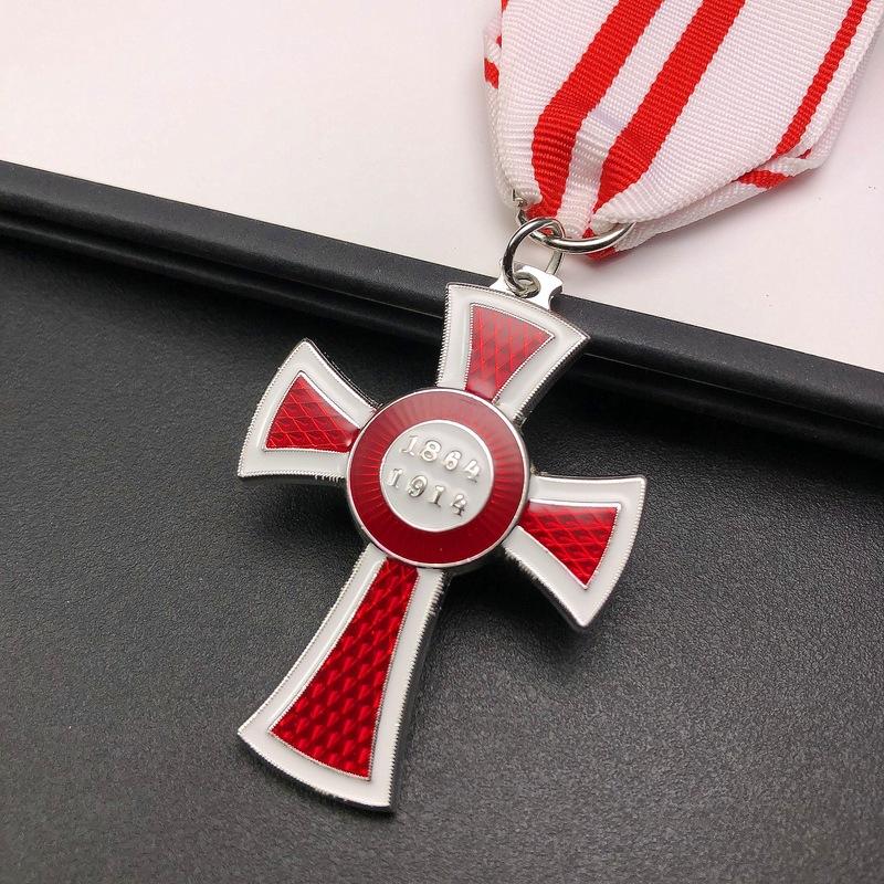 Emblemat Austriacko-Węgierskiego Czerwonego Krzyża, europejski i amerykański wisiorek krzyżowy, biżuteria posrebrzana, medal niemiecki, prezent świąteczny, wypełniacze do pończoch