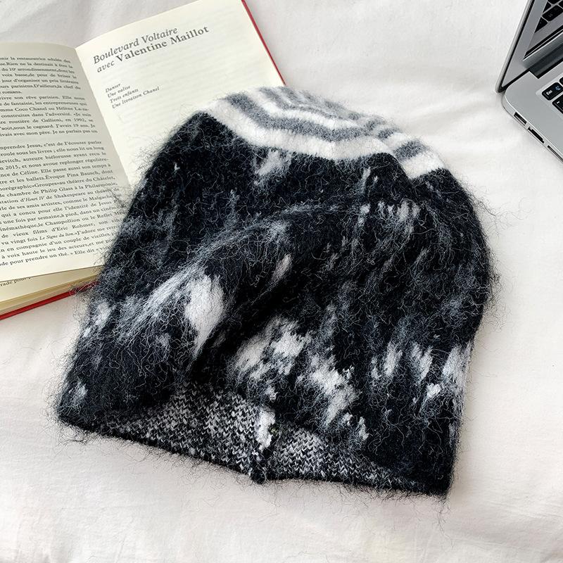 Autumn and Winter New Temperament Stacking Hat Wool Knitted Big Head Circumference Cold and Warm Ear Protection Confinement Pullover Hat