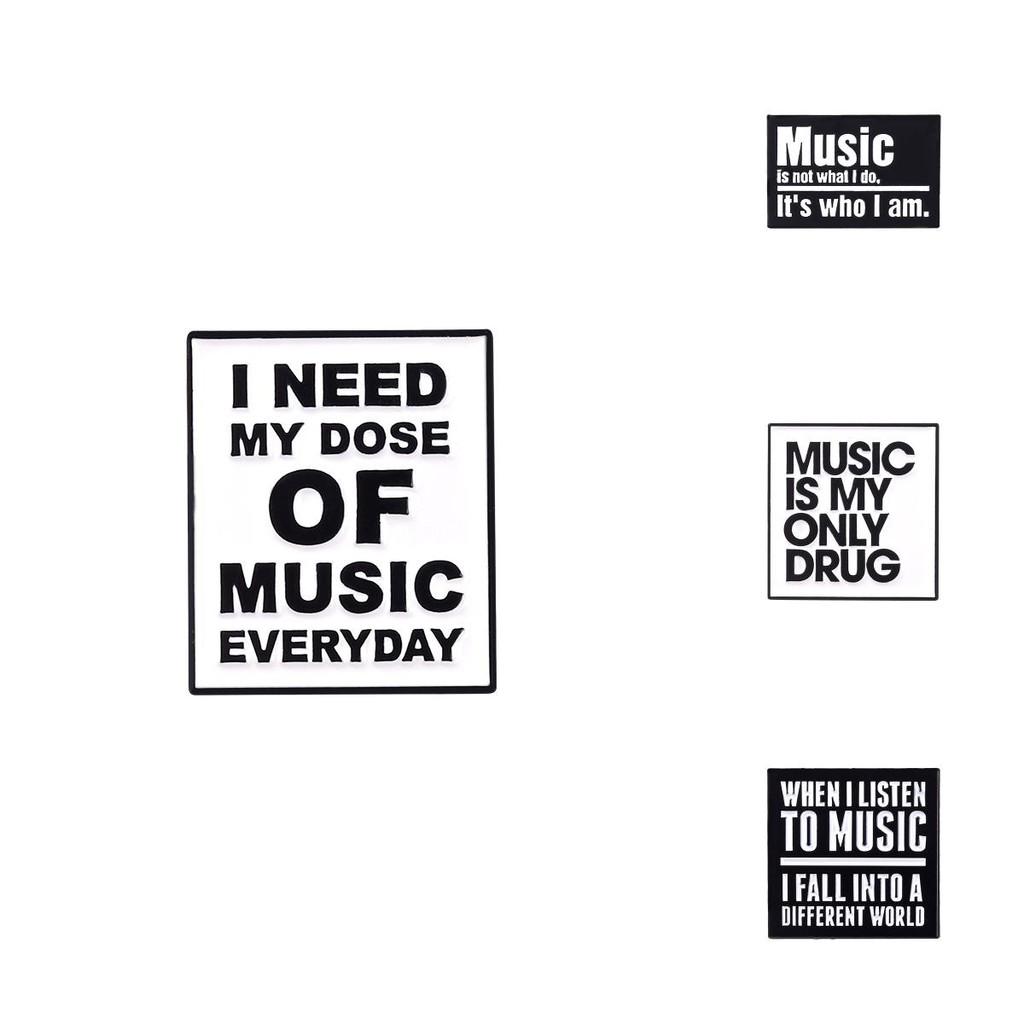 Elegant Geometric Alloy Brooch Pin For Stylish Outfits With Metal Badge Design