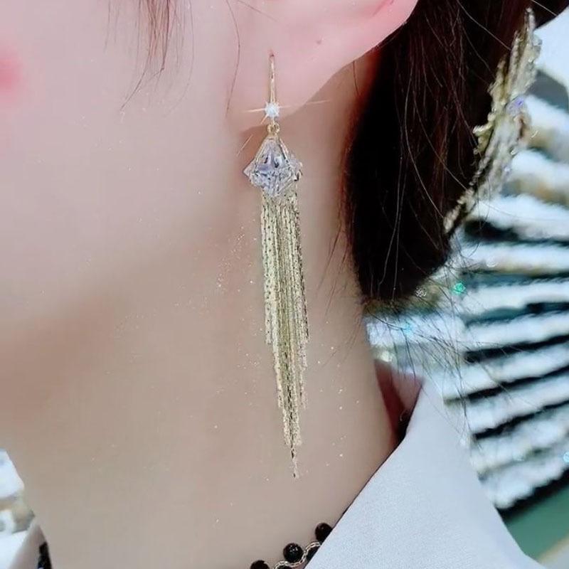 Long Tassel Geometric Earrings Exude a Goddess Like Atmosphere and a Sense of Luxury. Earhook Accessories Enhance Facial Slimming with Earrings