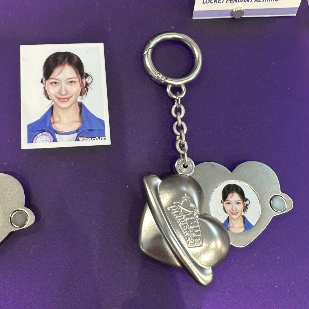 [USED] TWICE Pop-up Keyring Pendant 10veuniverse Sana