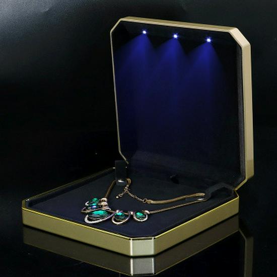 Gold LED Jewelry Set: Necklace & Pearl Three-Piece in Champagne Box