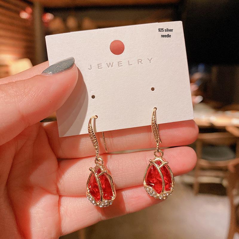 S925 Silver Teardrop Pearl Zircon Stud Earrings: Elegant Women's Fashion