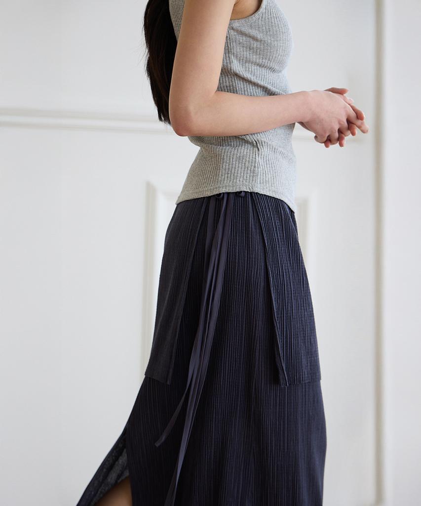 Oeoseoul Pleated Maxi Skirt [Charcoal]