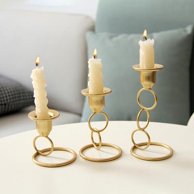 1 Pz Decorazioni per la Casa Forniture per Feste Decorazioni Matrimoniali ad Anello Doppio Portacandele in Metallo Dorato Regali di Vacanza Circolari