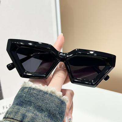 New European and American Cat Eye Small Frame Sunglasses, Fashionable and Trendy Women's High-end Thick Frame Sunglasses