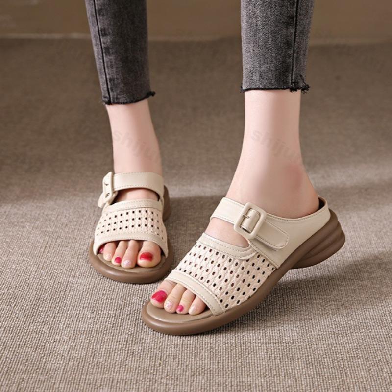 Fashion Women's 2025 Summer Retro Buckle Sandals Hollow Breathable Casual Slippers Comfortable Low Heel Fashion Lightweight Cool Shoes