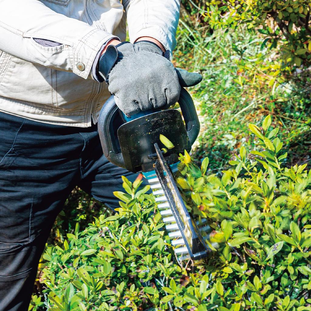 Makita MUH408DRG 400mm Rechargeable Hedge Trimmer with 18V 6Ah Battery and Brushless Motor Charger, Blue,