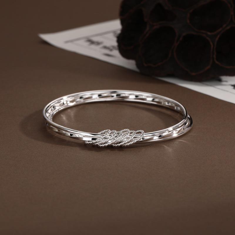 Three Lives Three Worlds Multi-Circle Bracelet: Women's Ethnic Style Bangle, Versatile High-End Fashion