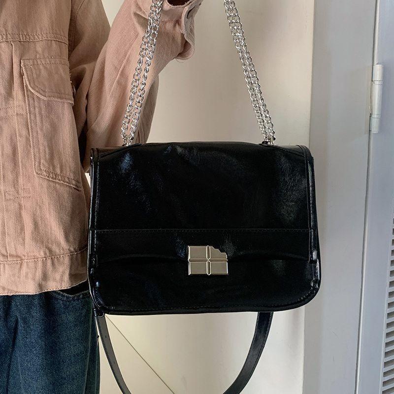 Niche Design Texture Underarm Bag Women's New Trendy Cool Chain Bag Versatile Large Capacity Shoulder Messenger Bag