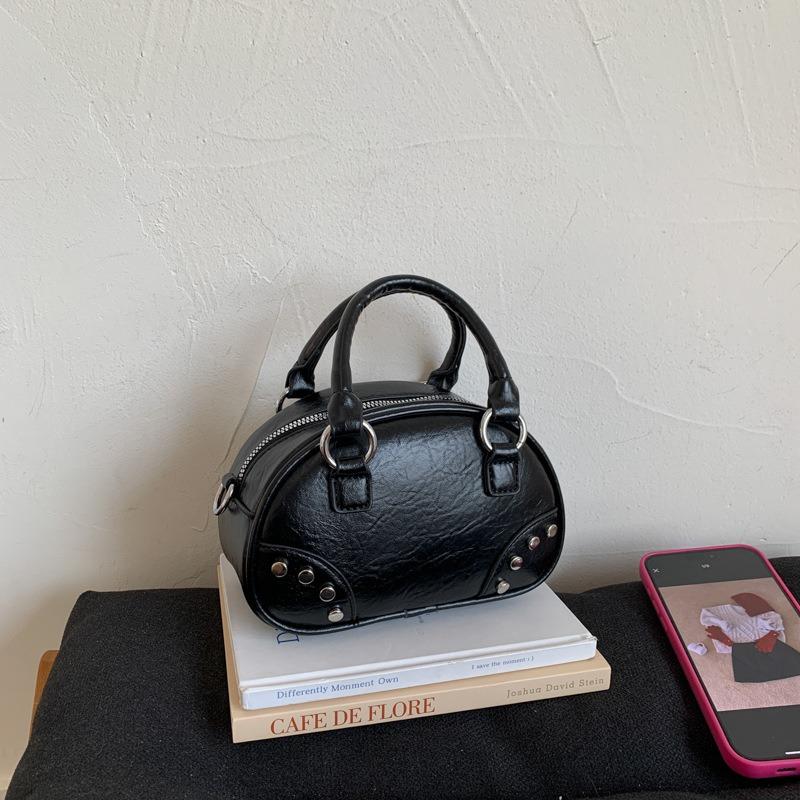 High-end niche bag women's retro new autumn and winter messenger bag fashionable portable bowling bag