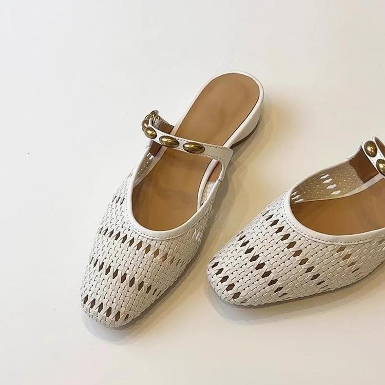 Self-kept version~ Gentle and versatile low-heeled woven toe shoes women's French metal one-word belt hollow and breathable, half slippers