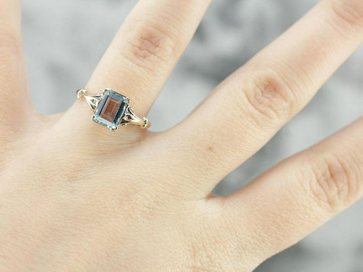 Dámský prsten Huajie Classic Square Sea Blue Topaz se starožitným stříbrným pokovováním