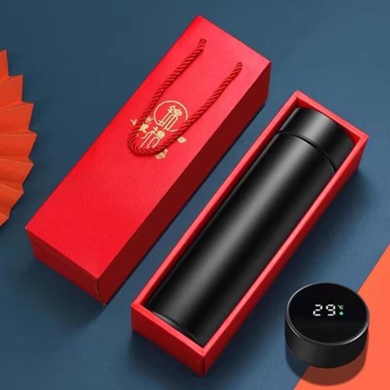 Stainless steel insulated mug, 304 grade, with smart temperature display. Ideal as a promotional gift for businesses
