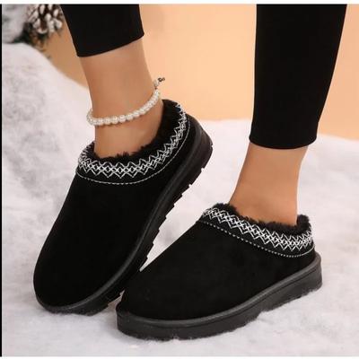 Snow Boots Women Winter New Cashmere Warm Thick Soles Without Heel-covered Hair Half Slipper Cotton Shoes Cashmere Warm Boots