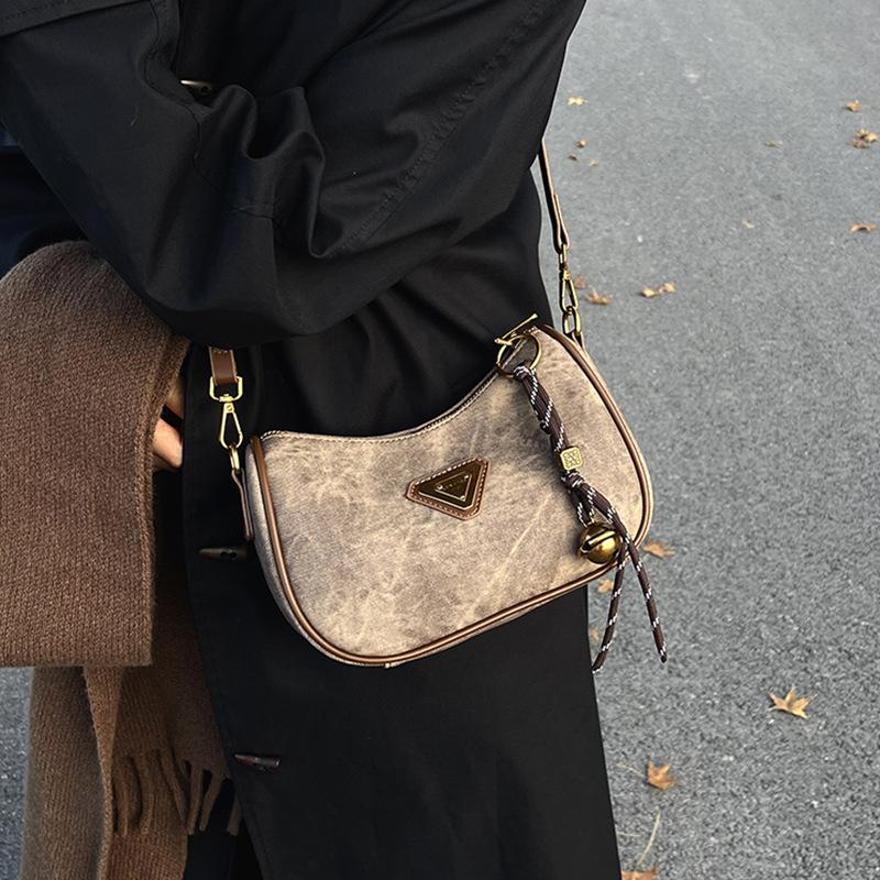 2025 New Product Fashion Versatile Large Capacity Niche Design Crossbody Shoulder Underarm Handbag Bag