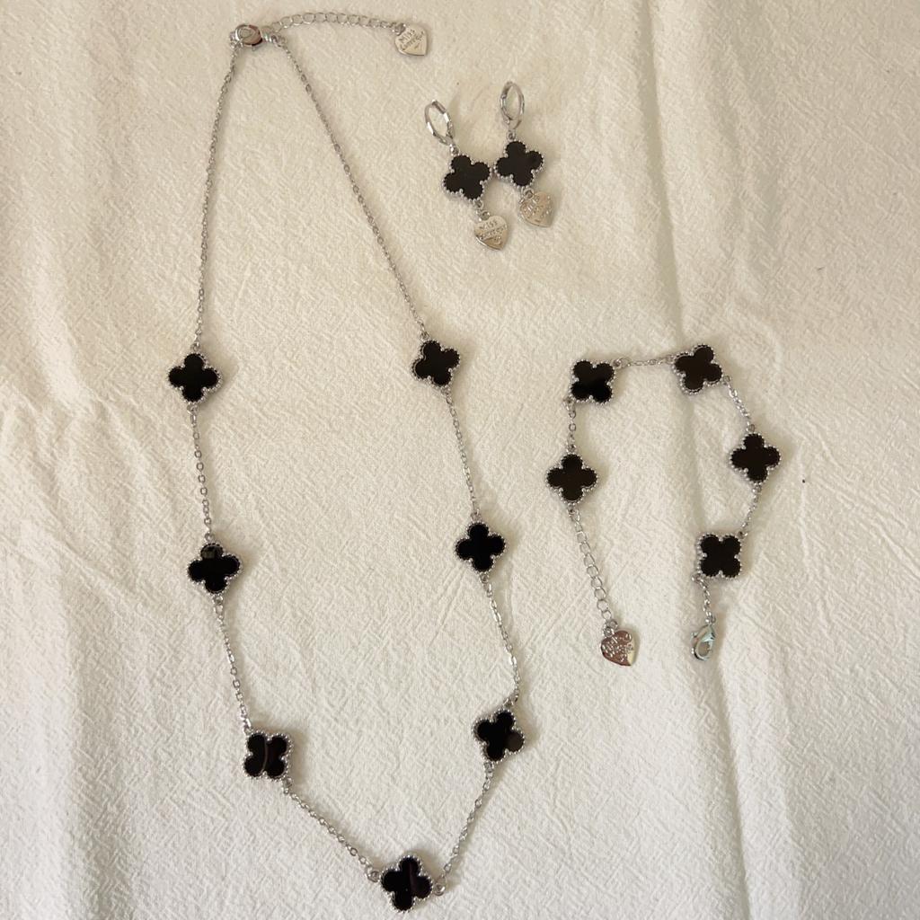 3PCS Four Leaf Clover Necklace Bracelet Earrings Three Piece Set Versatile Lucky Four Leaf Clover Five Flower Bracelet Clavicle Chain Earrings