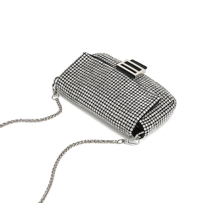 Стильные и элегантные вечерние сумки для женщин — фото 6