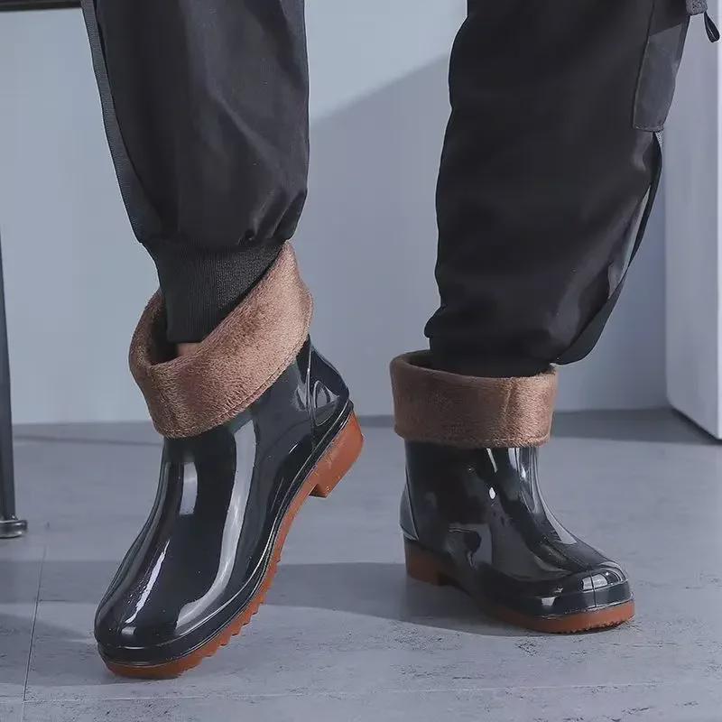 Vanntette sklisikre varme gummiregnstøvler for menn med fortykket lavskaftdesign