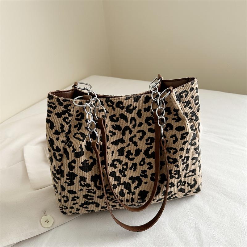 

Ретро тренд мода леопардовый принт персонализированная мода большая вместимость портативная на плечо подмышку сумка повседневная универсальная хаки