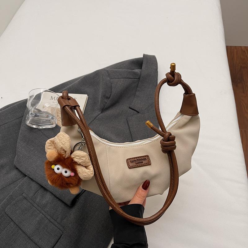 

Нишевая качественная сумка кроссбоди, повседневная и модная одноплечевая сумка-пельмень With pendant бежевый