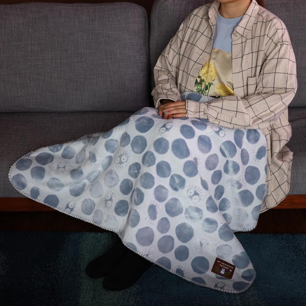 Marushin Ghibli My Neighbor Totoro Bumpy Kurosuke 70cm H X 100cm Winter Product 1125014200 Throw, Approx. W, Cute, Fluffy, Stylish, Warmer, Number