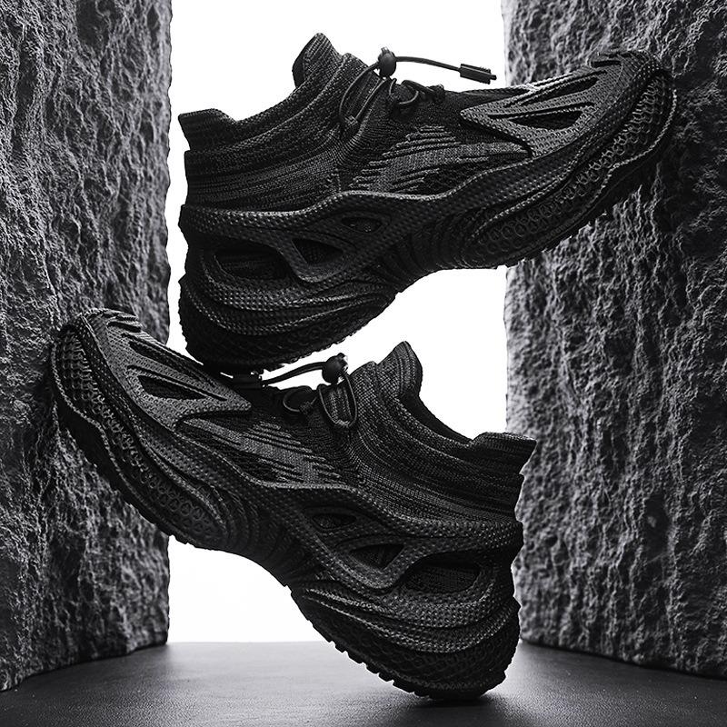 The New Men's Shoes for The Summer and Autumn of 2025 Feature Breathable Mesh and Personalized, Trendy Flying Woven Shoes