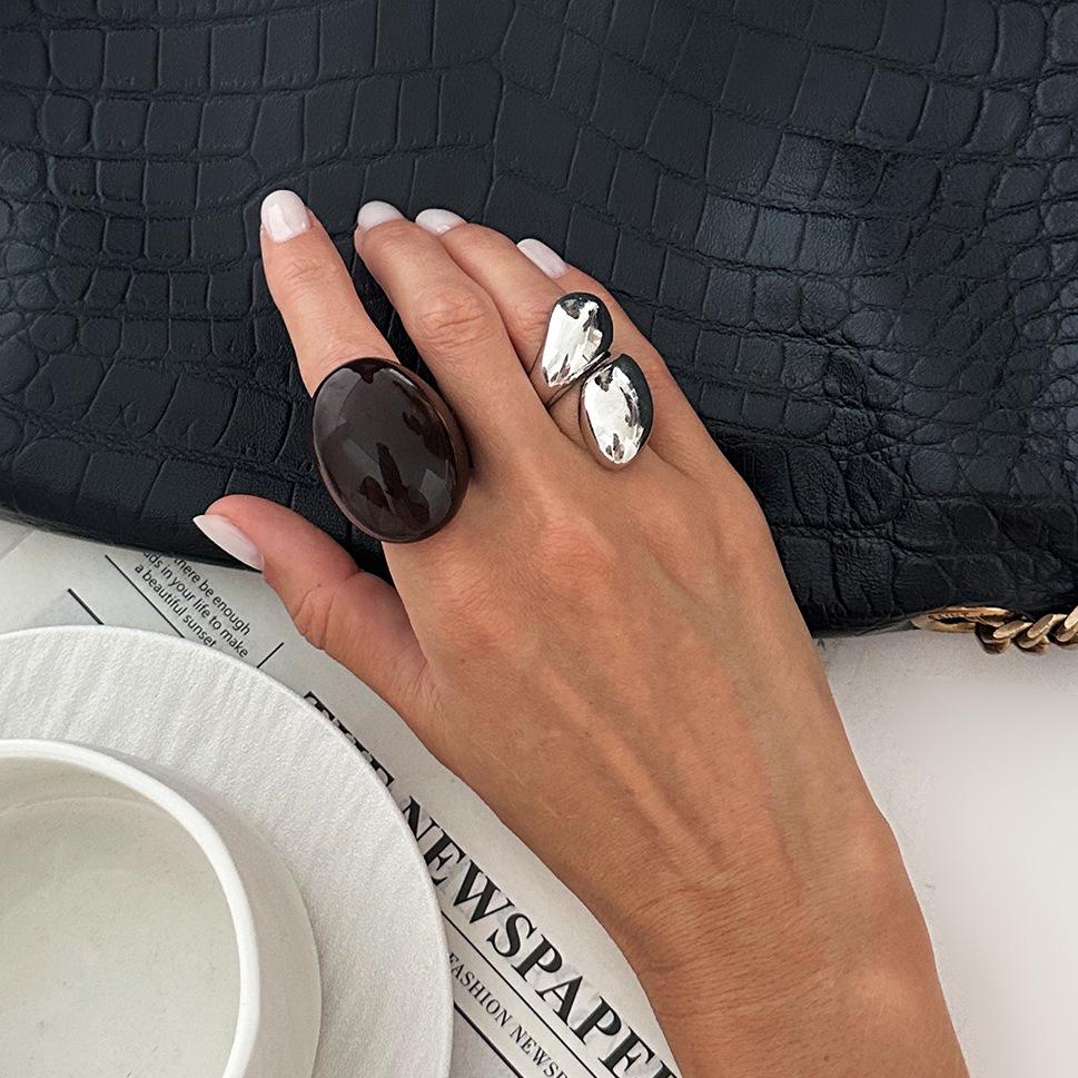 

Retro Gradient Resin Wide Band Ring
