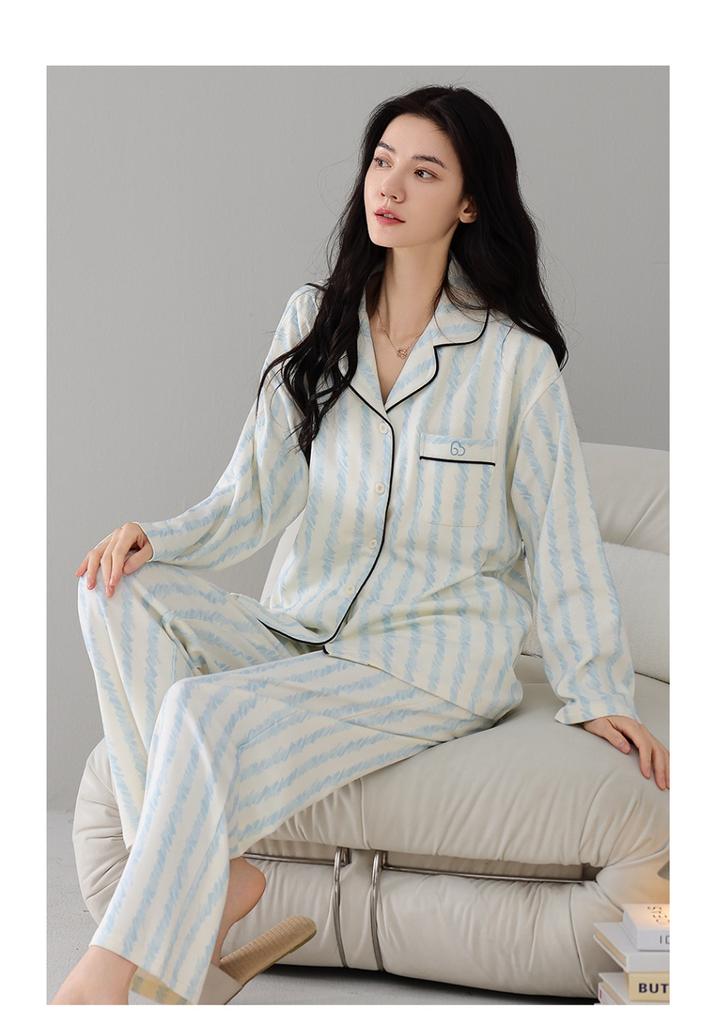 Artistic Style Sleepwear Set for Women