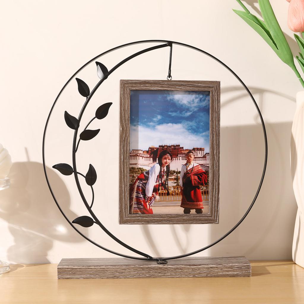 6-inch Wrought Iron Photo Frame Hollow Pull-out Design Metal Frame for Home Bedroom Desk Decoration Personal Photo Decoration