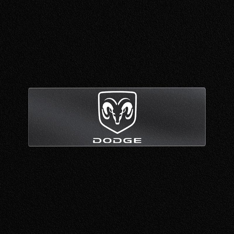Neuer Autoaufkleber für den Innenraum Aufkleber für die Mittelkonsole Emblem für Dodge Journey Caliber Challenger Charger Ram 1500 Stratus Dart Dakota Durango