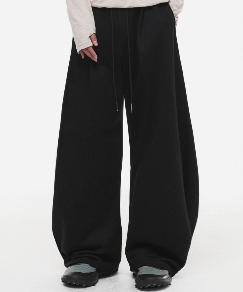 Dipain [Special Feature] Curved Sweatpants Mono Black