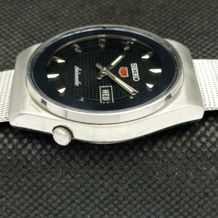 BRUKT VINTAGE SEIKO 5 AUTOMATISK 6309A JAPAN HERRE DAG/DATO SVART KLOKKE a316781-9 SKU608h-a316781