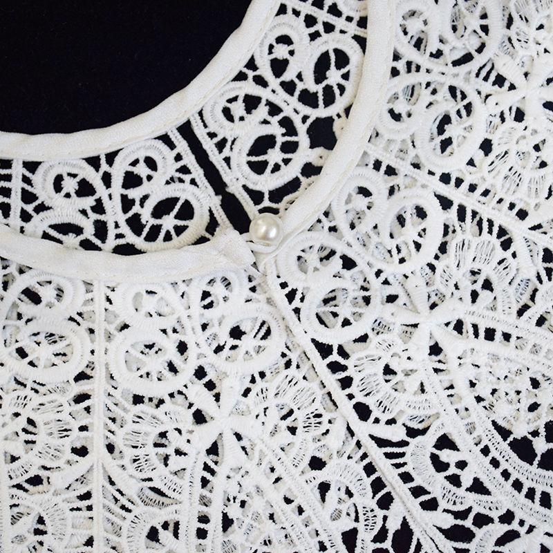 White Retro Hanfu Cloud Shoulder Shawl with Lace Trim & Embroidery for Women