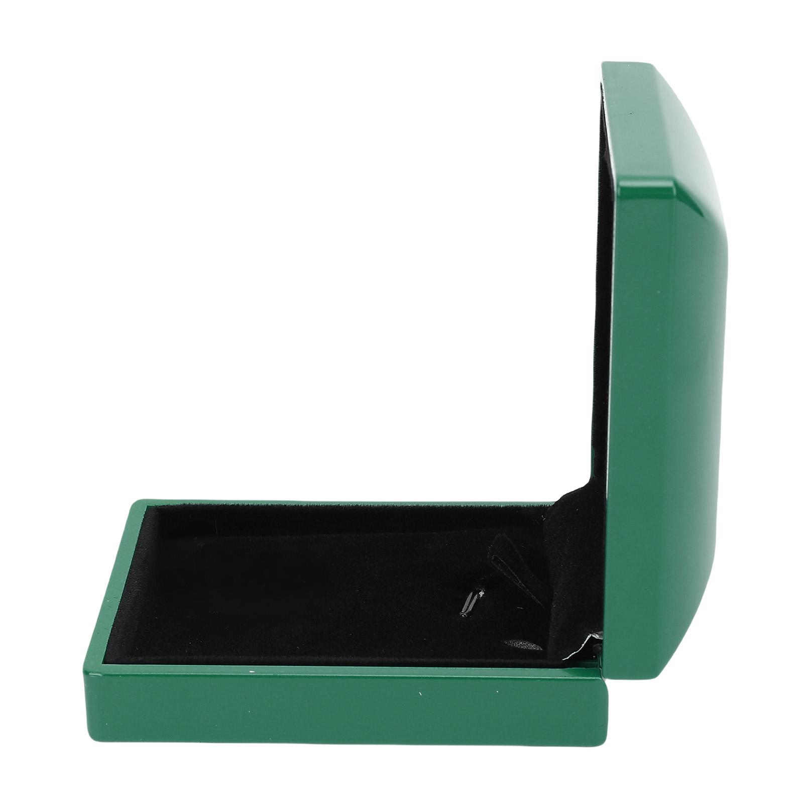 

LED Light Up Pendant Box with Built In Battery Glossy Necklace Jewelry Storage Case for Proposals Engagements