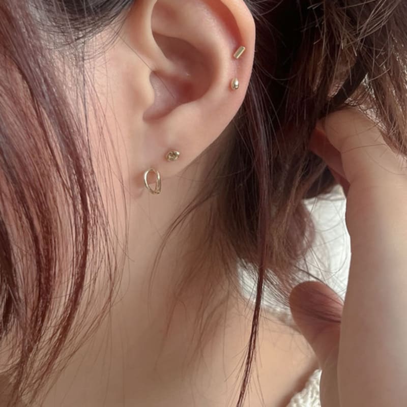 youngglow 14k loop line one touch earring