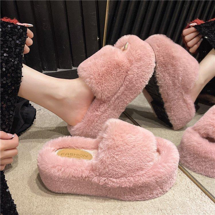 Thick-bottomed one-word fluffy slippers for women, new autumn and winter fashion home slippers for women