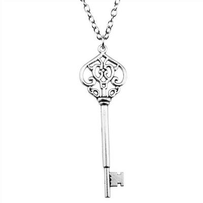 45cm Or 70cm Long Chain Necklace Hollow Resin Photo Frame Key Wedding Jewelry Findings QN037